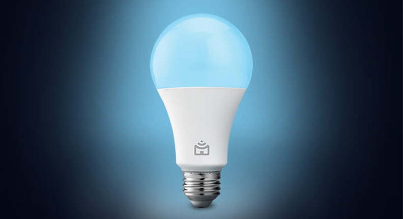 smart lâmpada wi-fi da Positivo Casa Inteligente com a cor azul
